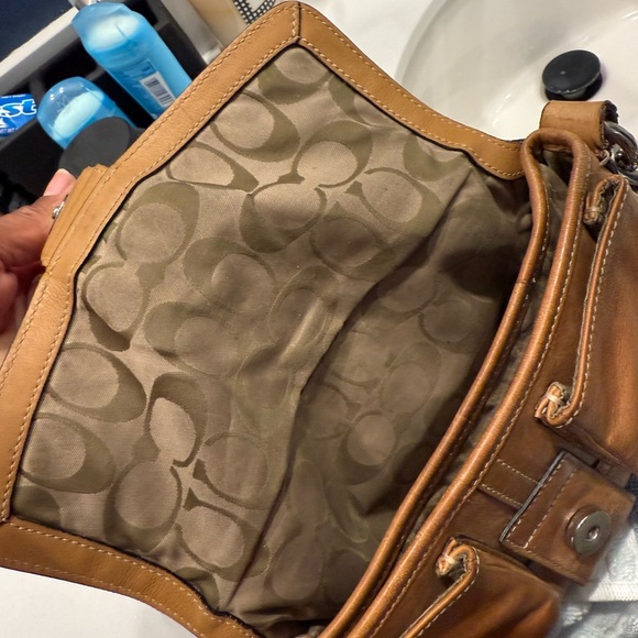 Coach crossbody - Picture 9 of 11